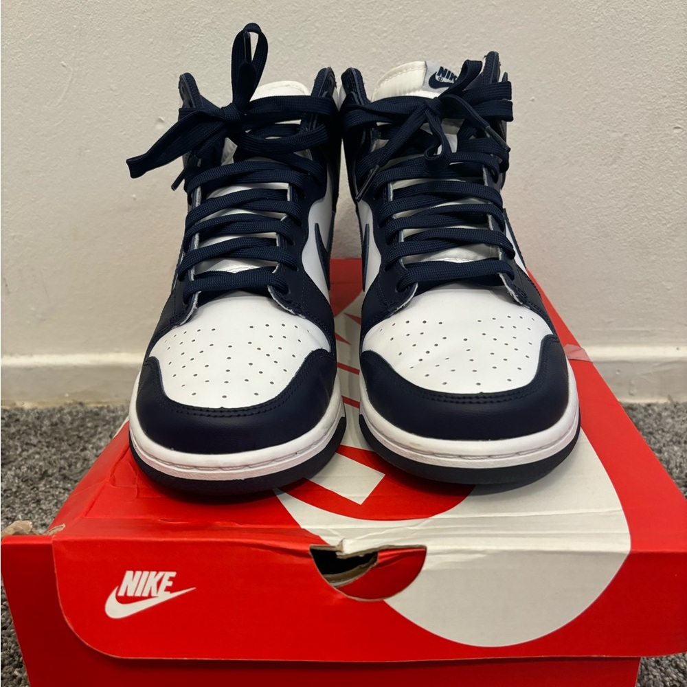 Size 10 Men’s Nike Dunk High Retro in the White/Midnight Navy